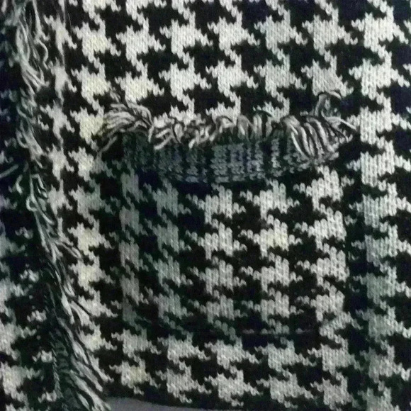 Worthington L, black & white acrylic sweater houndstooth heavy knit granny core - Picture 5 of 11